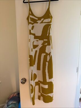 Abstract Olive-White Knit Maxi Dress with Spaghetti Straps